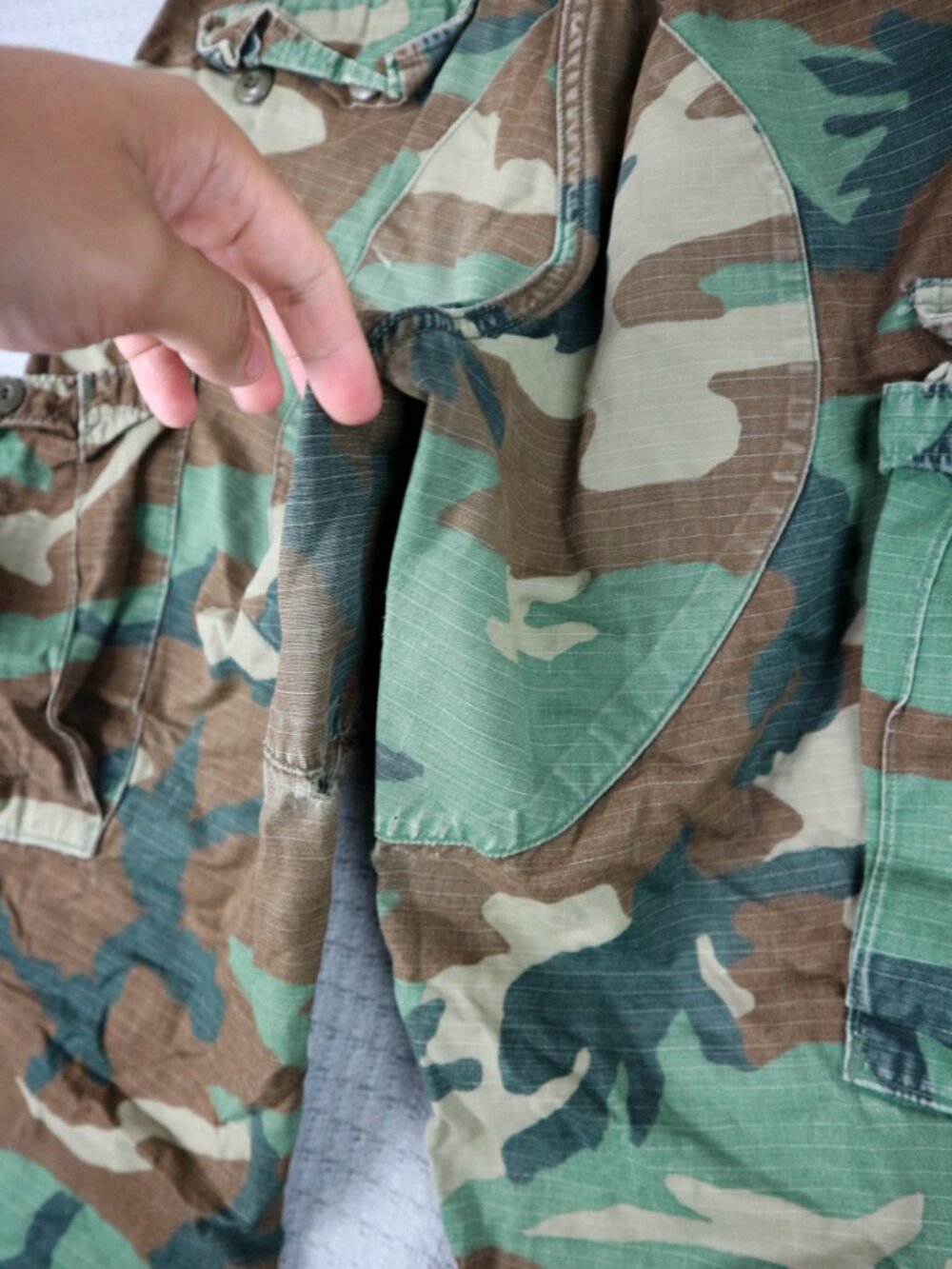Vintage US Military BDU Woodland Cargo Pants 1980s 90s 30W Distressed As Is - Picture 8 of 10